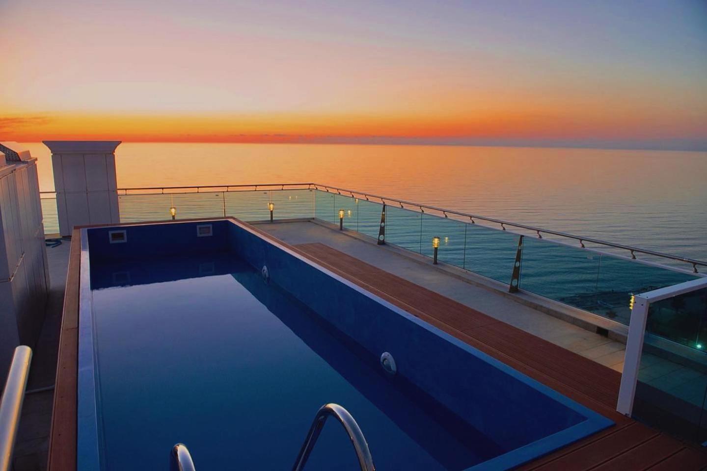 באטומי Seagull Beachfront Boutique Hotel מראה חיצוני תמונה